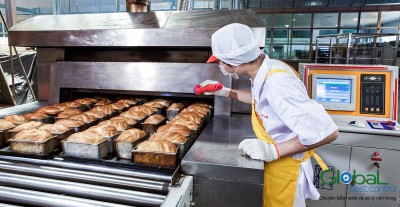 Các cơ sở chế biến thực phẩm, nhà hàng và nhà bếp là một trong những nơi ưa thích của nhiều loài gây hại , bao gồm chim , loài gặm nhấm và côn trùng